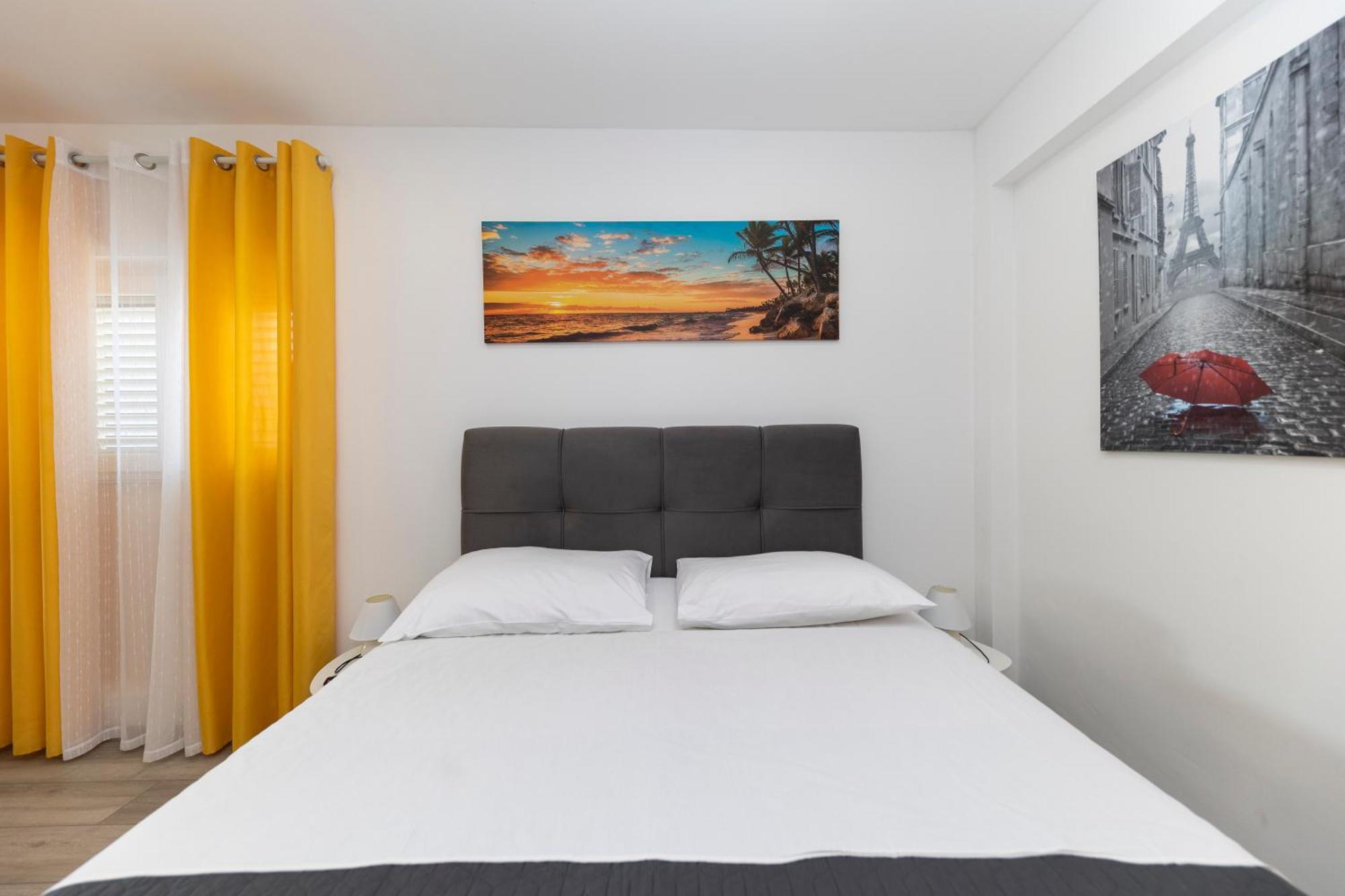 Family Apartments Zadar - Ryanair Exclusive エクステリア 写真