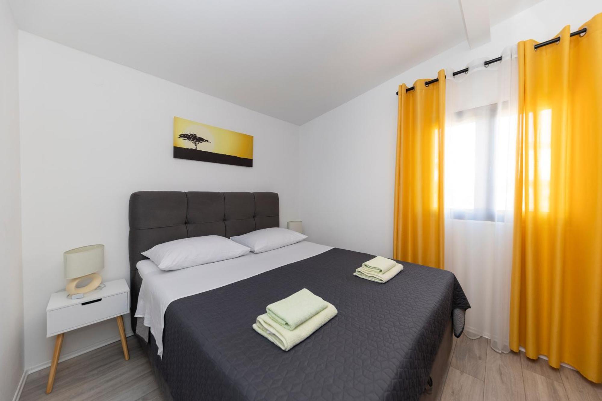 Family Apartments Zadar - Ryanair Exclusive エクステリア 写真