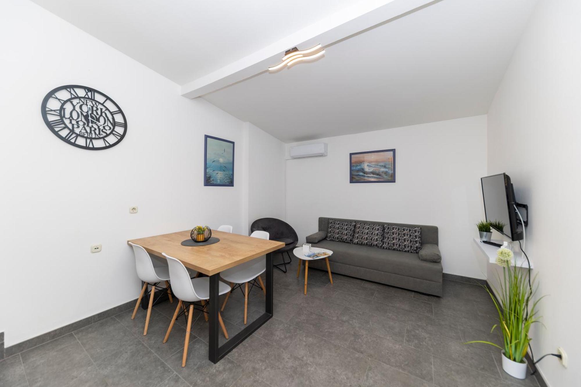 Family Apartments Zadar - Ryanair Exclusive エクステリア 写真