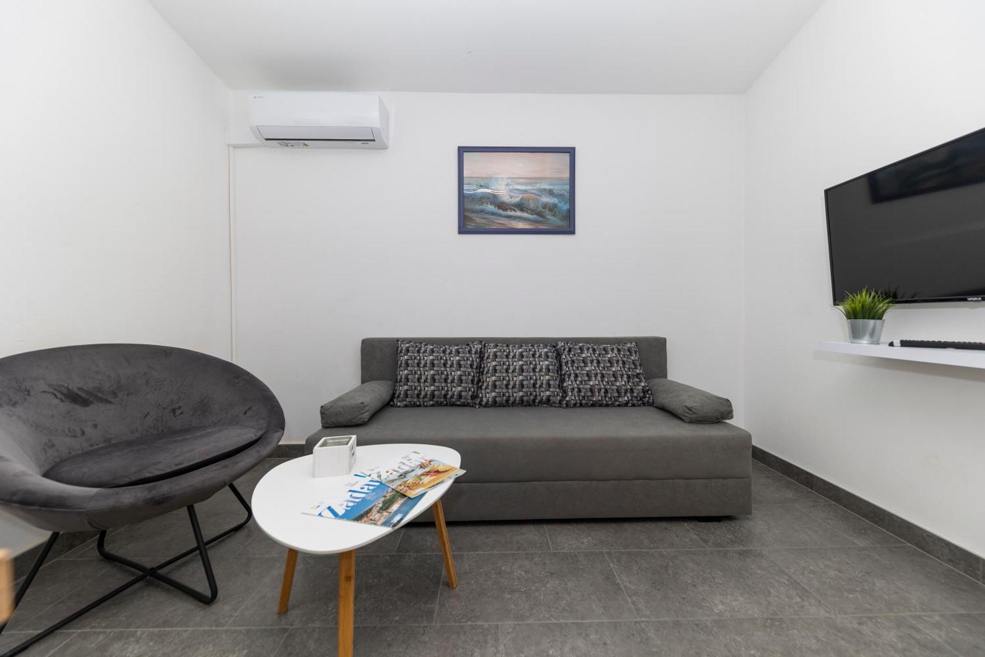 Family Apartments Zadar - Ryanair Exclusive エクステリア 写真