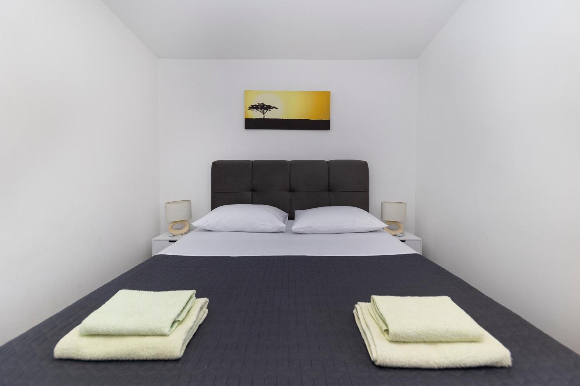 Family Apartments Zadar - Ryanair Exclusive エクステリア 写真