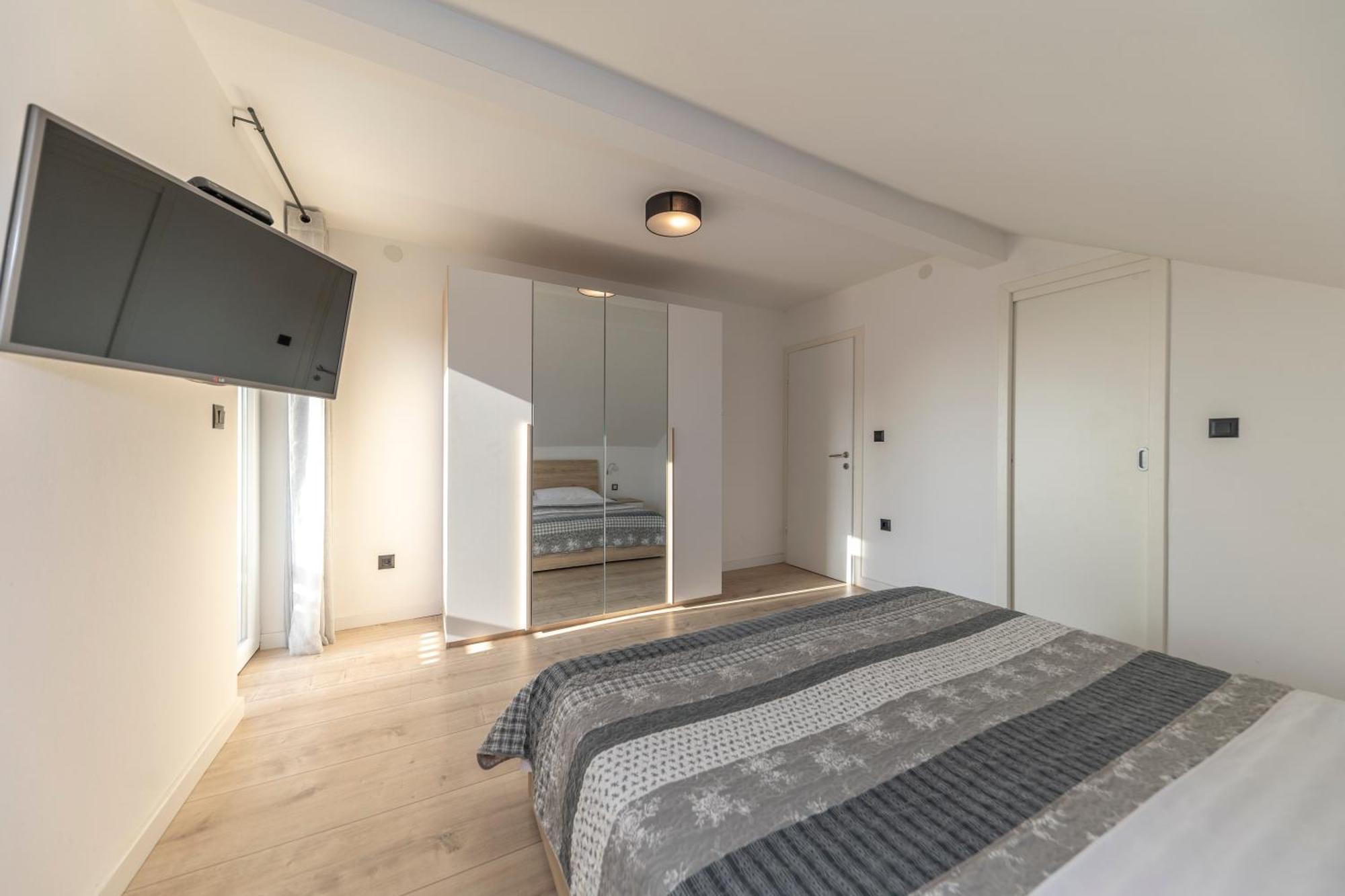 Family Apartments Zadar - Ryanair Exclusive エクステリア 写真