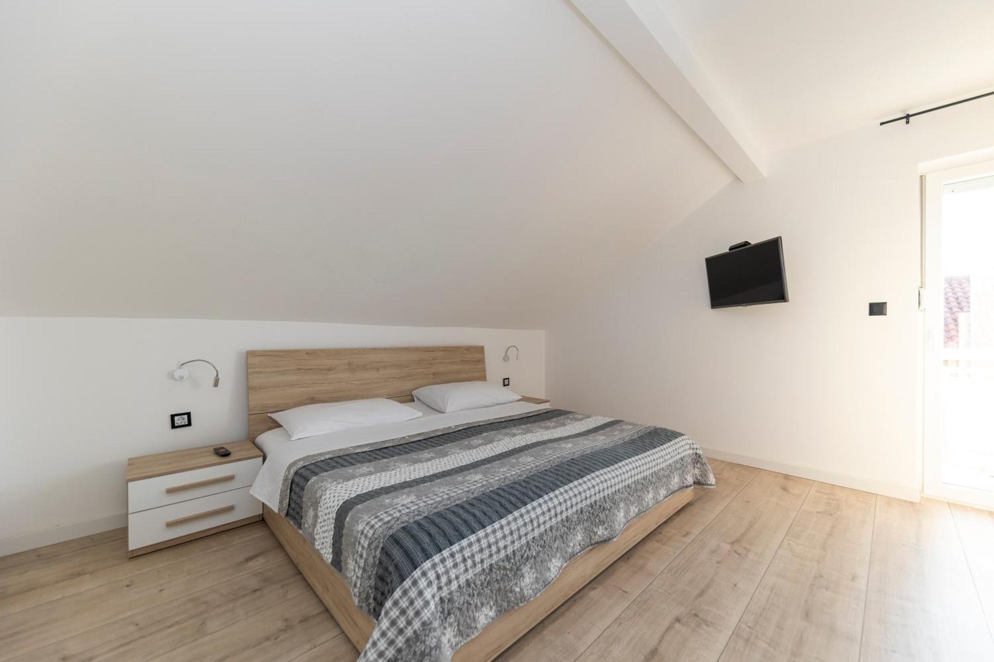 Family Apartments Zadar - Ryanair Exclusive エクステリア 写真