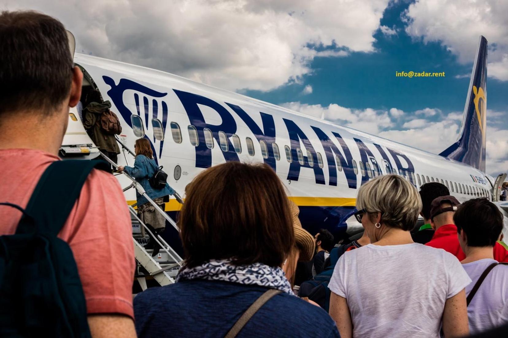 Family Apartments Zadar - Ryanair Exclusive エクステリア 写真